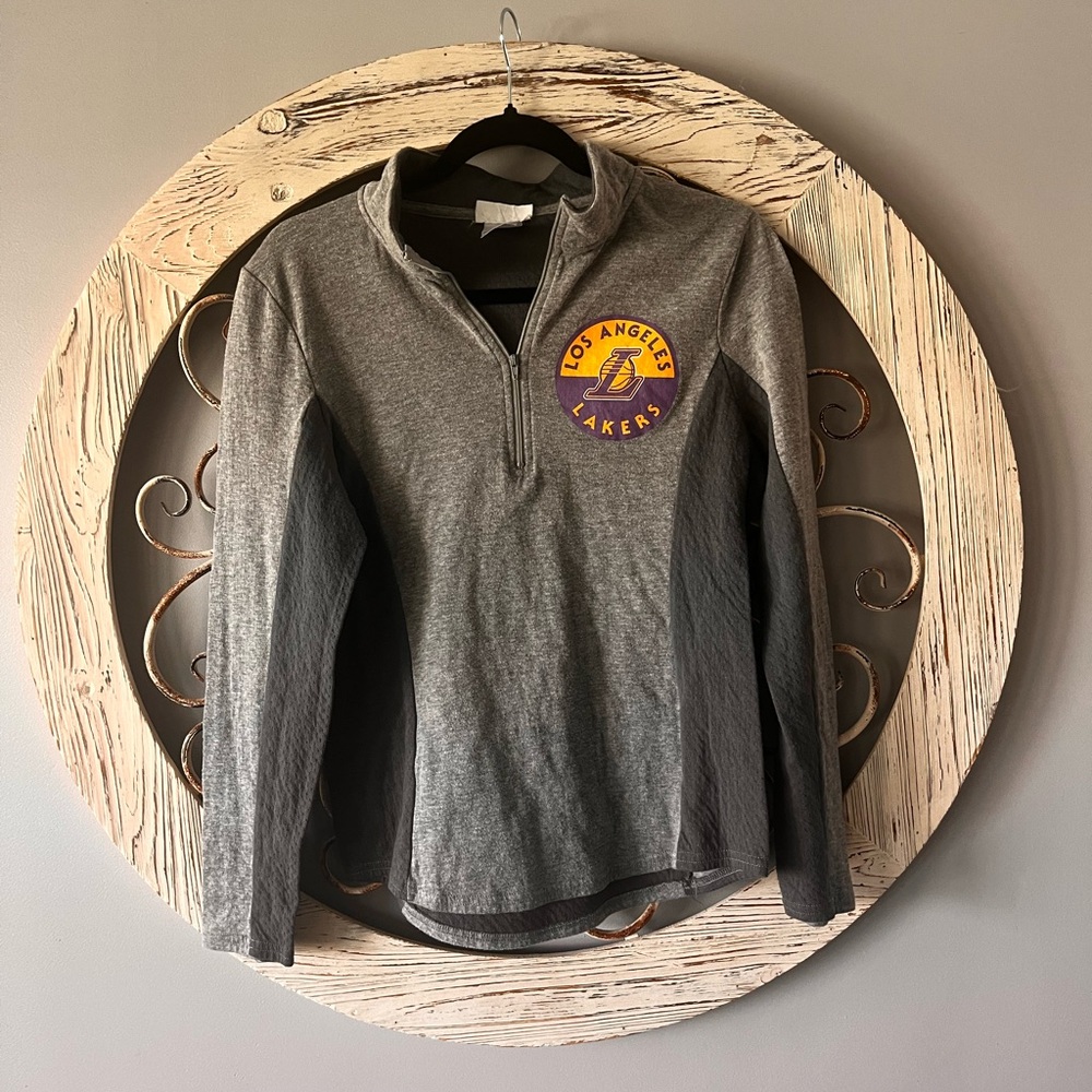 NBA Lakers sweatshirt